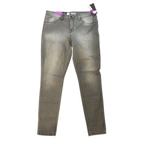 NWT Classic Gray Women's Skinny Jeans